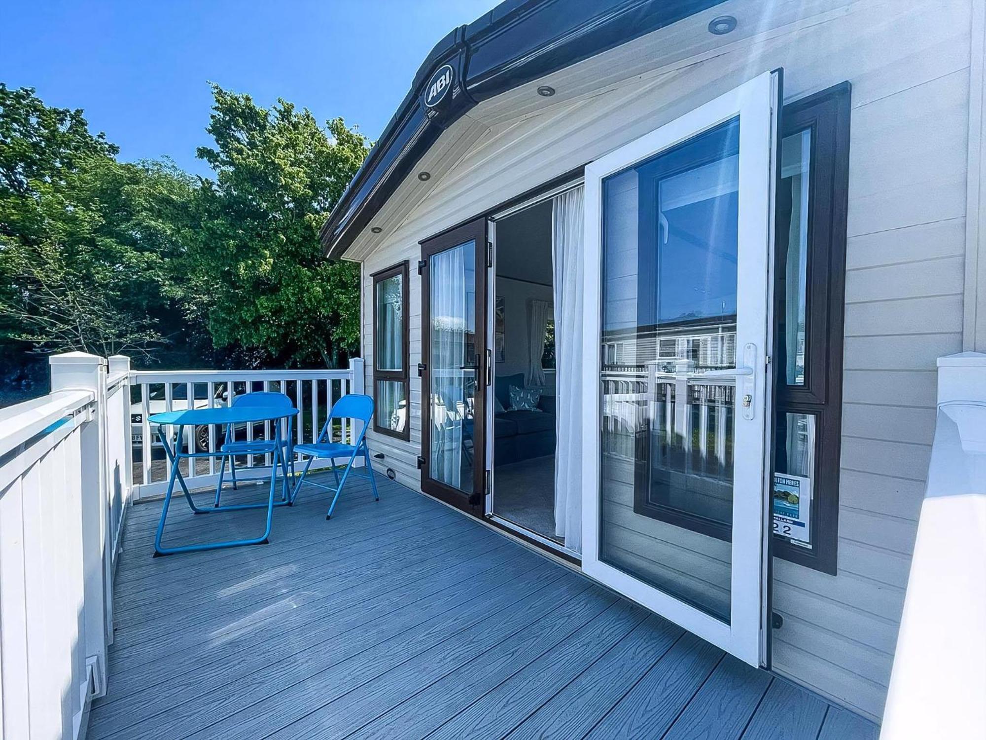 Beautiful Caravan With Decking At Carlton Meres Holiday Park, Suffolk Ref 60022M 삭스먼덤 외부 사진