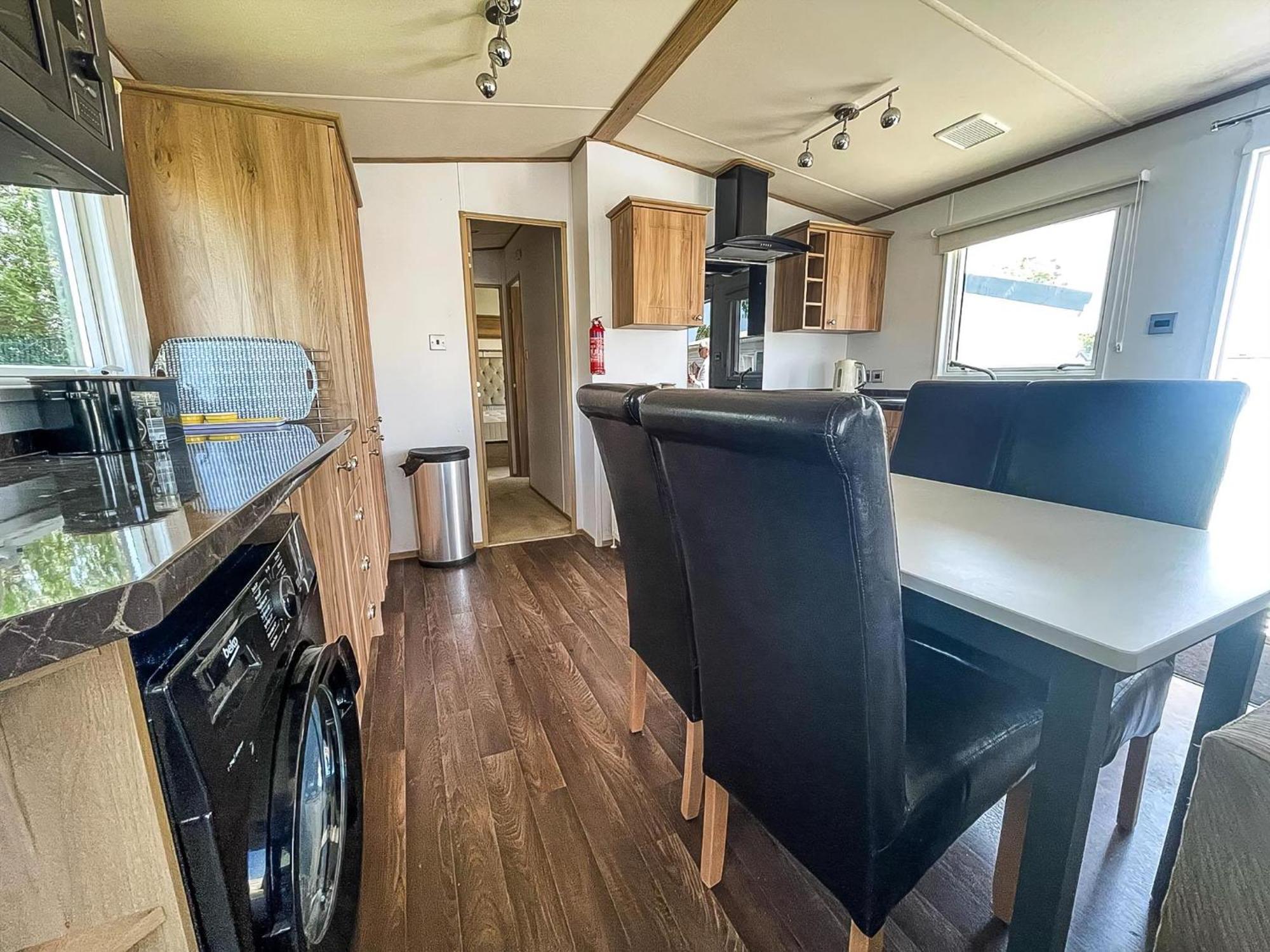 Beautiful Caravan With Decking At Carlton Meres Holiday Park, Suffolk Ref 60022M 삭스먼덤 외부 사진